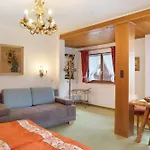 公寓 Gaestehaus Arkadia - 3 加爾米施-帕滕基興