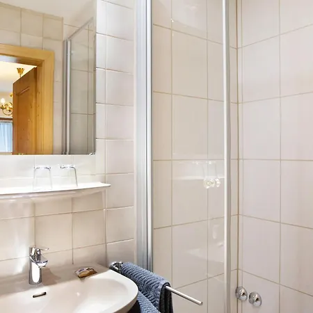 아파트 Gaestehaus Arkadia - 3 *
